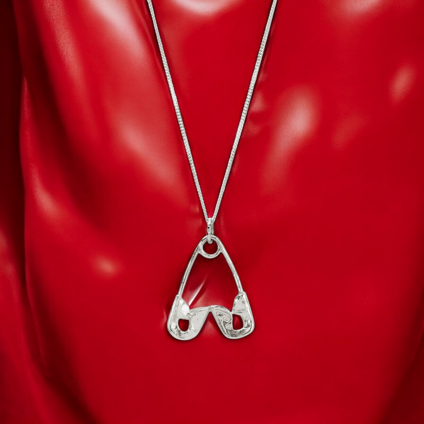 Safetypin Heart Necklace - Silver