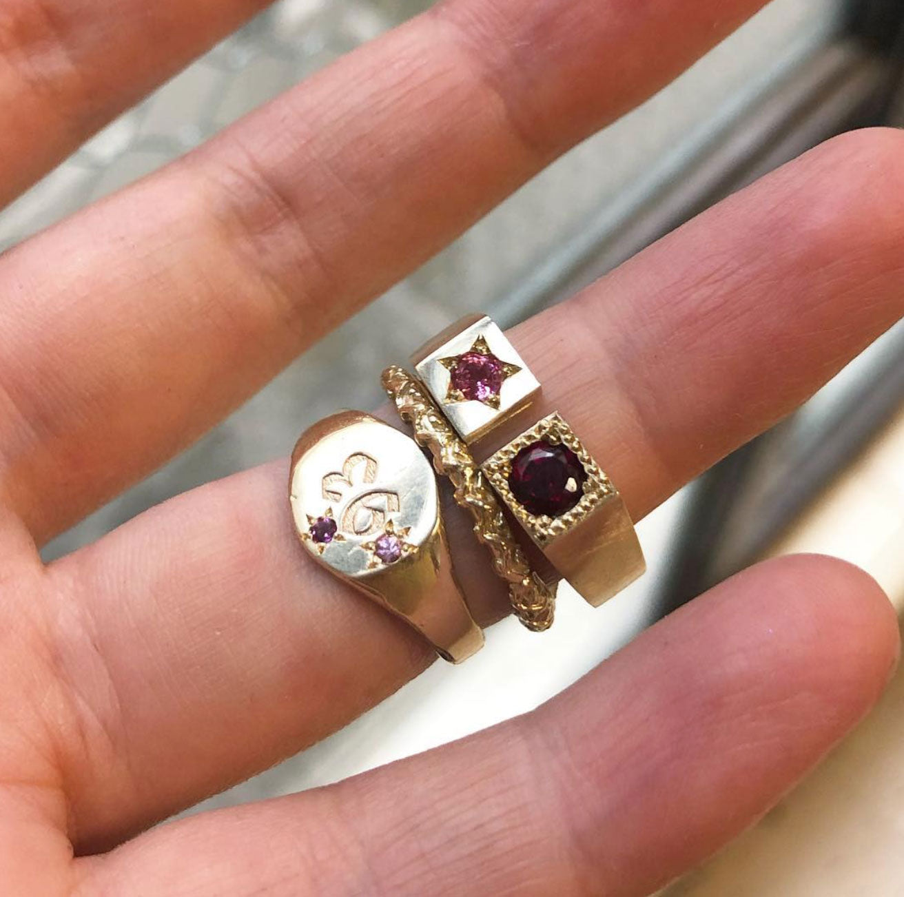 Severed Crown Signet - Gold