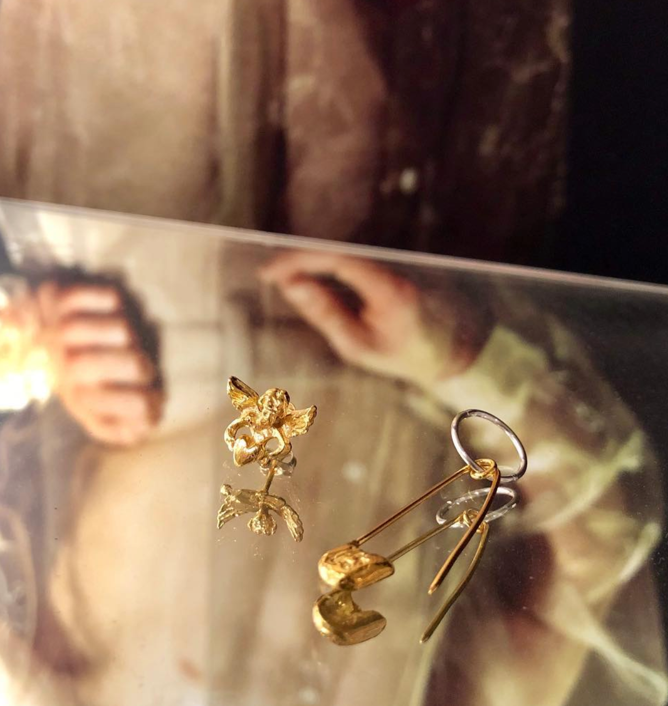 Safetypin Earring - Gold